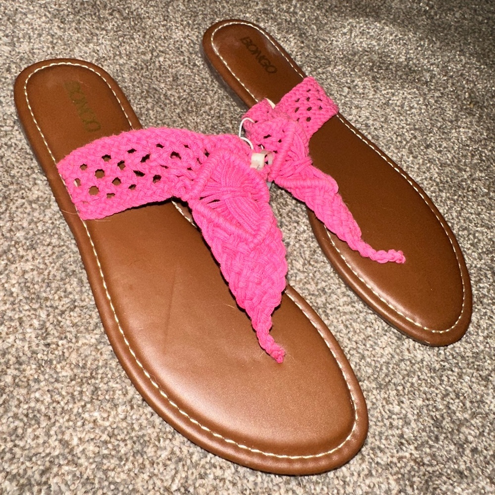 Size 10 Bongo Women's Pink Crochet Sandals. MUST BE BUNDLED